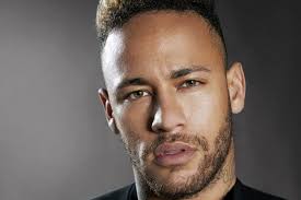  Roberio de Ogum acerta de novo! No T.V Fama dia 23/05/2013, afirmou Neymar deixará o Brasil, dia 25/05/2013 confirmou sua ida para o Barcelona.