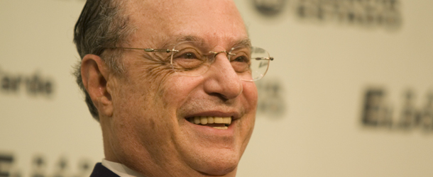 Roberio de Ogum! Errou faz previsão sobre Paulo Maluf em governo de 1986. Roberio de Ogum! Errou faz previsão sobre Paulo Maluf em governo de 1986.