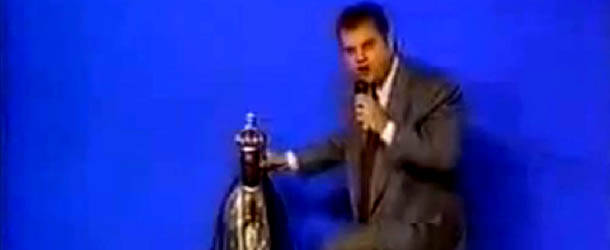 Roberio de Ogum Acerta de Novo! 1995 previu castigo ao pastor Von Helder, que chutou a imagem de Nossa Senhora Roberio de Ogum Acerta de Novo! 1995 previu castigo ao pastor Von Helder, que chutou a imagem de Nossa Senhora