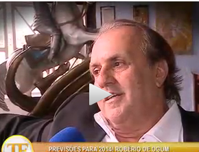 Robério de Ogum faz previsões para os famosos em 2014 no TV FAMA.