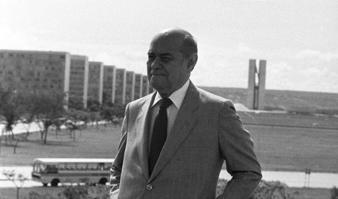Roberio de Ogum previu a morte de Tancredo Neves, confira! Roberio de Ogum previu a morte de Tancredo Neves, confira!