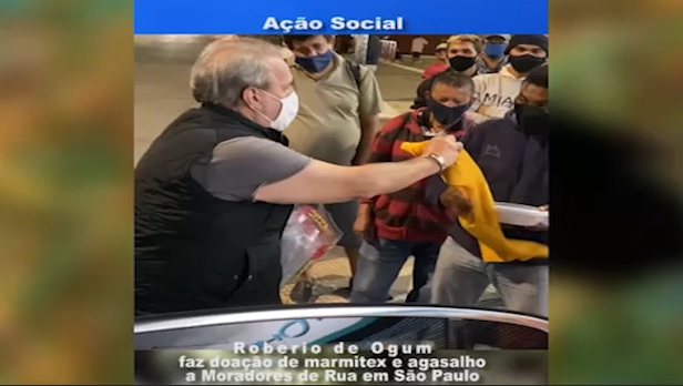  Ação Social doação de alimentos e agasalhos a moradores de rua em São Paulo